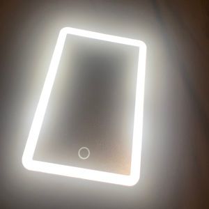 LED BLUETOOTH SPEAKER/MIRROR